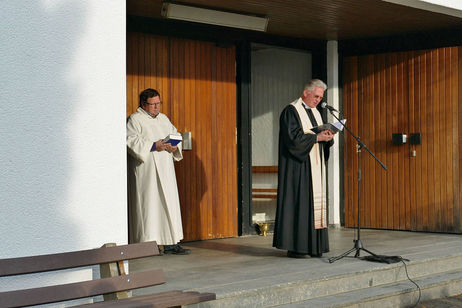 Gräbersegnung in Bad Emstal/Sand